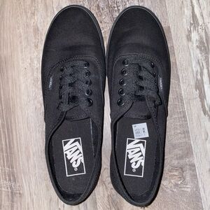 Vans Low-Top Authentic Sneakers - Women’s Size 7.5/Men’s Size 6